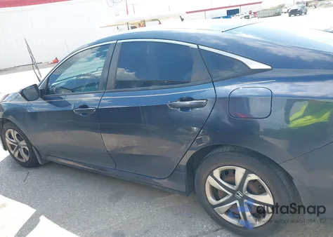 2017 Honda Civic Lx z USA, uszkodzony, nr VIN 19XFC2F51HE056810